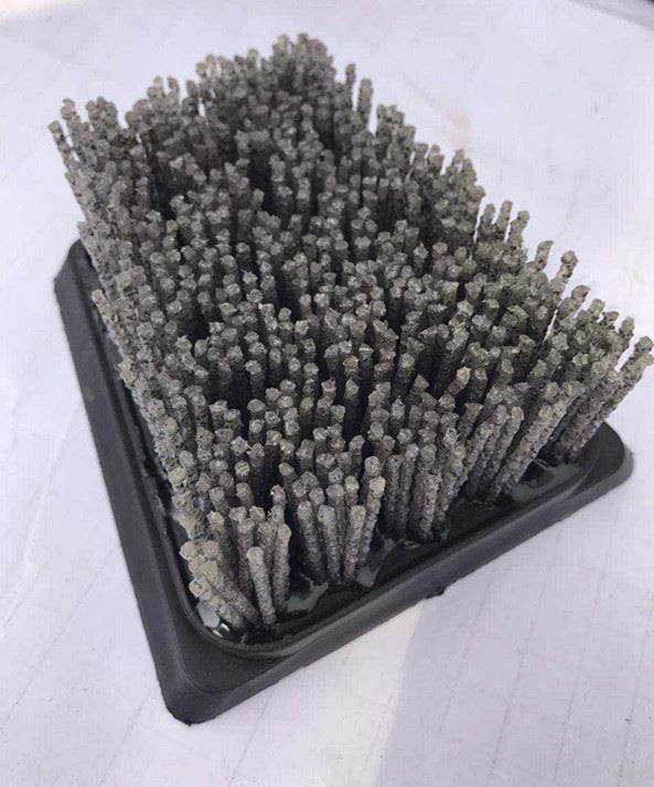 Frankfurt Diamond Brush